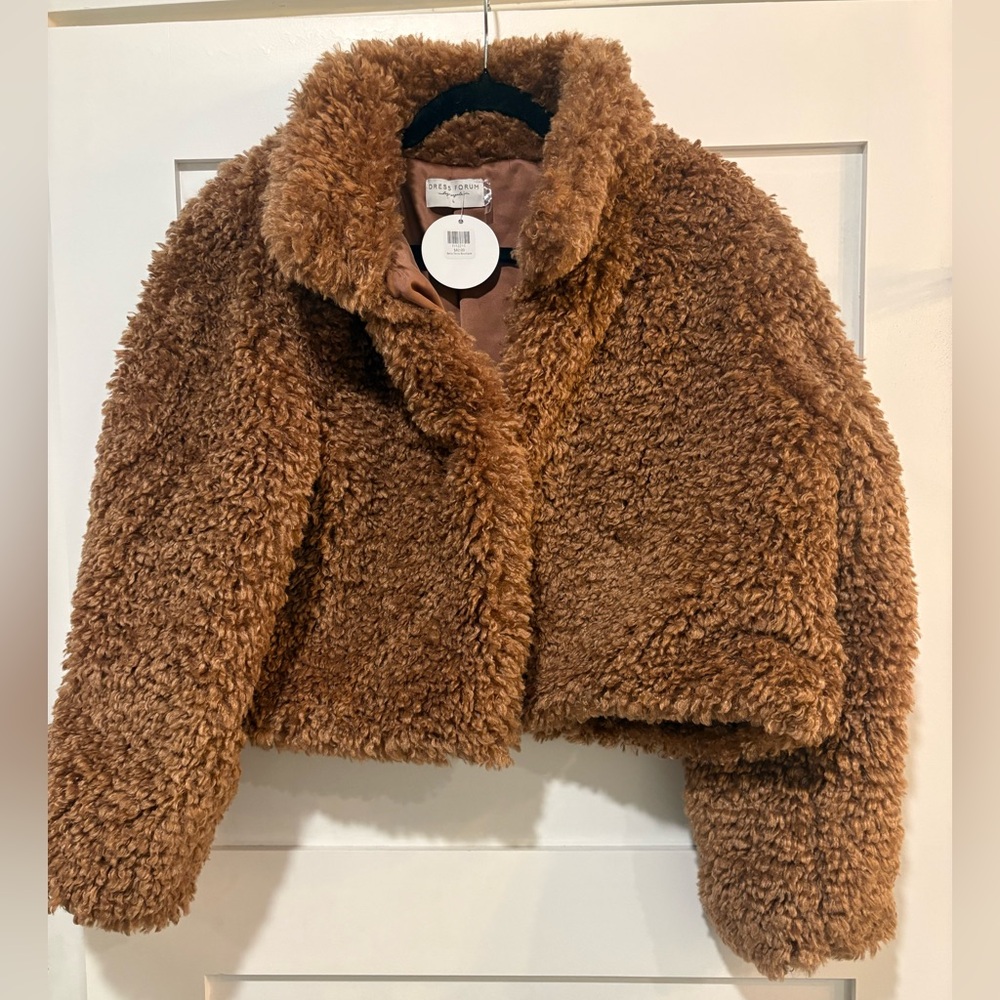 Dress Forum Plush Teddy Cropped Jacket in Camel Brown NWT Sz L